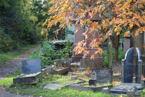 autumn in abney park cemetery - genevieve blog